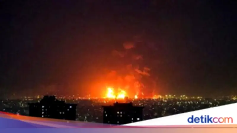 Serangan AS-Israel Hantam 5 Fasilitas Minyak Iran, 4 Orang Meninggal Dunia