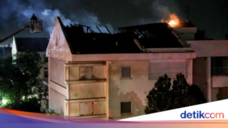 Serpihan Rudal Iran Picu Kebakaran di Kota-kota Israel, Tidak Ada Korban Luka