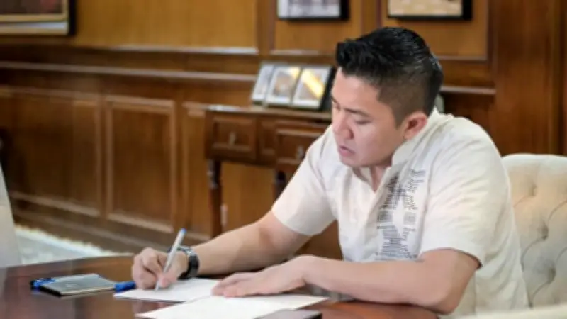 Seskab Teddy Rapat dengan Menteri Bahas Penyesuaian Energi dan Kebijakan WFH