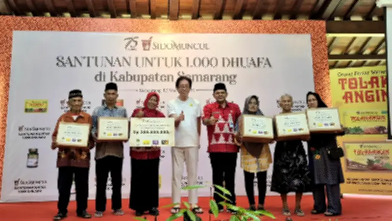 Sido Muncul Salurkan Santunan Rp200 Juta untuk 1.000 Dhuafa di Semarang