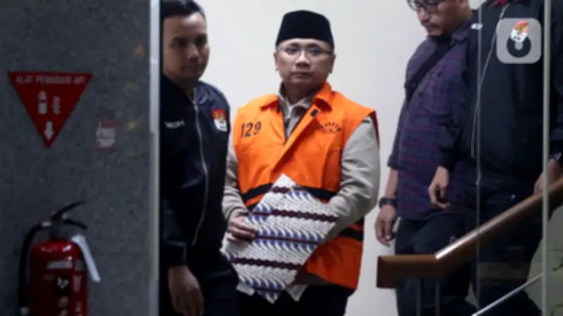 Status Tahanan Yaqut Cholil Qoumas Berubah dari Rumah ke Rutan KPK