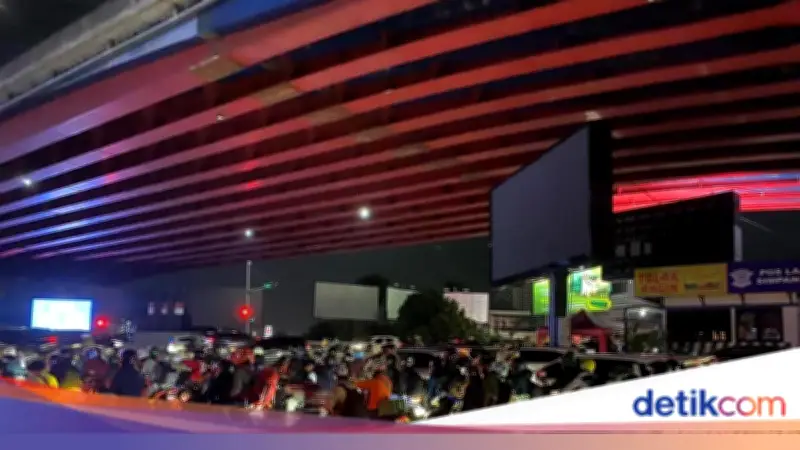 Suasana Mudik Lebaran 2026 Mulai Ramai di Jalan Raya Kalimalang