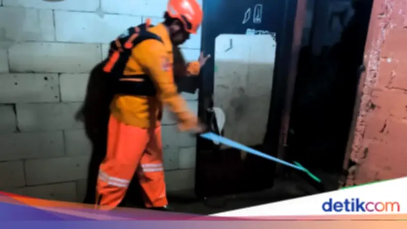 Tanggul Kali di Cibinong Bogor Jebol Akibat Hujan Deras, 20 Rumah Terendam Banjir