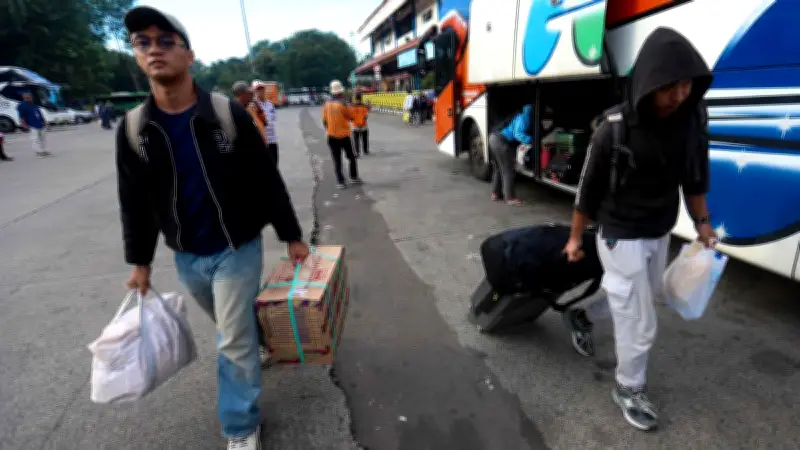 Terminal Kampung Rambutan Diserbu 4.500 Penumpang Arus Balik Lebaran 2026