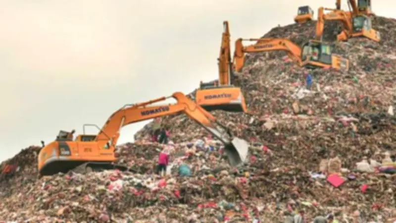 Tiga Korban Tewas Tertimbun Longsor Sampah di TPST Bantargebang Ditemukan