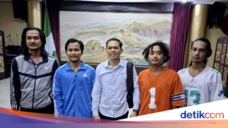 TNI Bebaskan 4 WNI Korban Penculikan Bajak Laut di Perairan Gabon