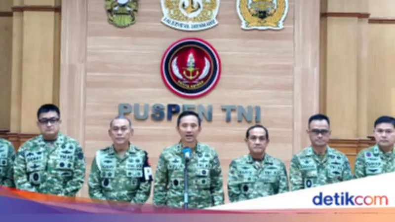 TNI Beri Penghargaan Kenaikan Pangkat Luar Biasa untuk Prajurit Penangan Bencana dan Penjaga Stabilitas