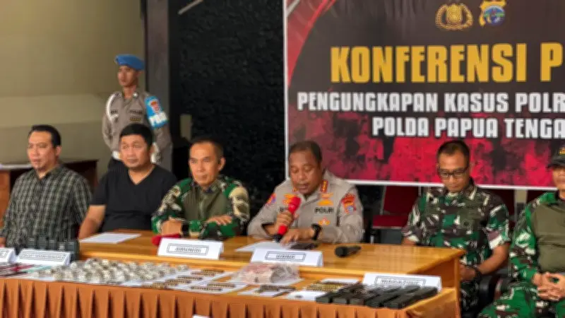 TNI-Polri Gerebek Markas KKB di Nabire, Amankan Ratusan Amunisi dan Uang Tunai