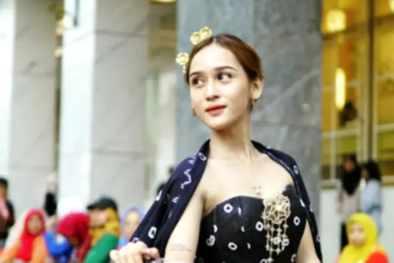 Una Sesalkan Virgoun Putus Tanpa Alasan dan Langsung Nikahi Lindi