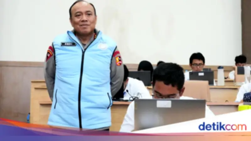 Wakapolri Komjen Dedi Prasetyo Pantau Langsung Tes Pusat SMA Kemala Taruna Bhayangkara di Akpol Semarang