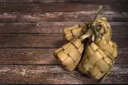 Asal Usul Ketupat Lebaran: Simbol Permintaan Maaf dan Media Dakwah Sunan Kalijaga