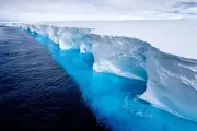 Bongkahan Es Raksasa A23a Hampir Punah Setelah 40 Tahun Mengembara