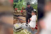 Dedi Mulyadi Nyekar ke Makam Orang Tua di Subang Usai Idul Fitri 2026