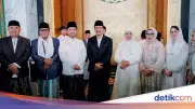 Gus Ipul dan Khofifah Rayakan Idulfitri di Masjid Al Akbar Surabaya