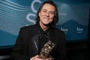 Jim Carrey di César Awards 2026: Penghargaan dan Rumor Penggantian Identitas