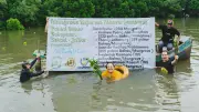 Kolaborasi Lingkungan: 3.000 Pohon dan 11.840 Telur Dibagikan untuk Hadapi Perubahan Iklim