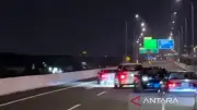 Konvoi Mobil Zig-zag di Tol Becakayu Bahayakan Pengguna Jalan, Polisi Buru Sopir