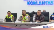 Korlantas Polri Terapkan One Way Presisi Tahap I di Tol Trans Jawa untuk Urai Arus Balik