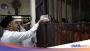 Lebaran di Balik Jeruji, Tahanan Polres Serang Terharu Dapat Opor-Rendang