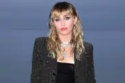 Miley Cyrus Buka Fakta Mengejutkan: Hampir Tak Terpilih Jadi Hannah Montana