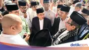 Momen Silaturahmi Anies, JK, Mahfud MD dan Didit Prabowo Usai Salat Id di Al Azhar