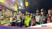 Patroli Ramadan di Puncak Bogor, Polisi Sita 30 Botol Miras di Megamendung
