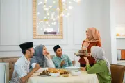 Persiapan Sholat Idul Fitri 2026: Anjuran Makan Sebelum Salat dan Tradisi Lebaran