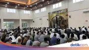 Salat Id Muhammadiyah Makassar Digelar di Tengah Hujan, Khatib Serukan Transformasi Spiritual