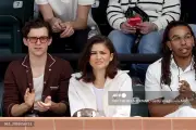 Tom Holland Tampil Tanpa Cincin, Status Hubungan dengan Zendaya Dipertanyakan
