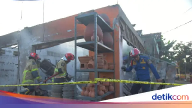 17 Orang Terluka, Luka Bakar Hingga 50% dalam Kebakaran SPBE Cimuning Bekasi