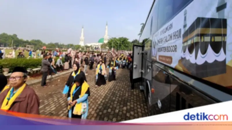 445 Jemaah Haji Berangkat dari Kabupaten Bogor, Termuda Usia 17 Tahun