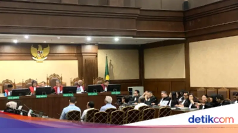 5 Terdakwa Korupsi Minyak Mentah Dituntut 6-12 Tahun Penjara