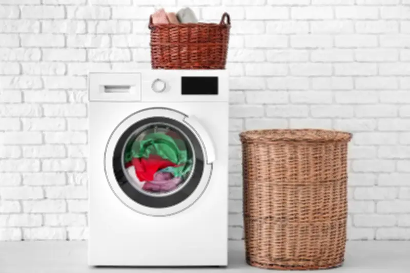 7 Kebiasaan Mencuci yang Bikin Mesin Cuci Cepat Rusak, Hindari!