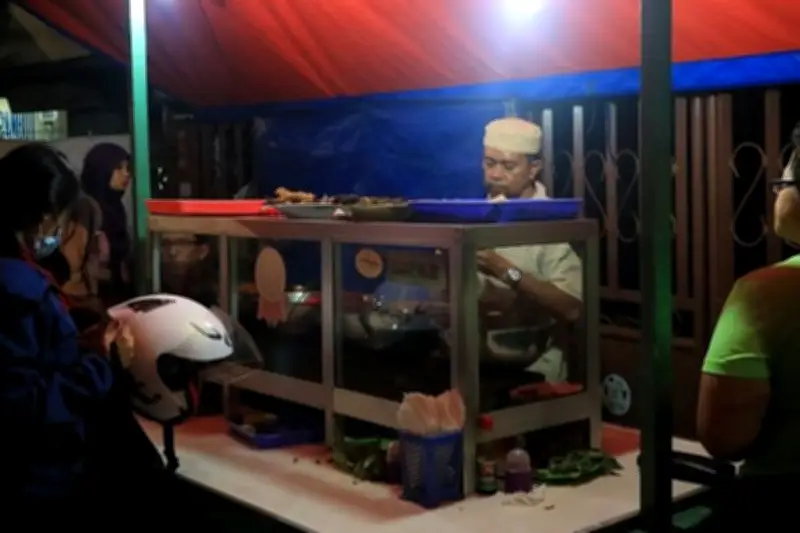 7 Kuliner Malam Legendaris di Jakarta Barat yang Wajib Dicoba