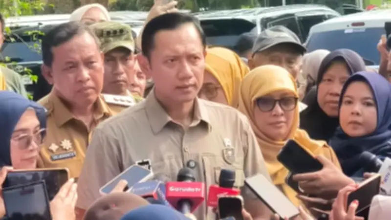 AHY Ungkap Kondisi Korban Selamat Kecelakaan Kereta di Bekasi Masih Dirawat Intensif