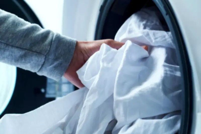 Bahaya Langsung Pakai Baju Baru Tanpa Dicuci: Bakteri dan Zat Kimia Mengintai