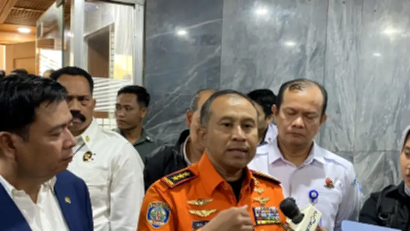 Basarnas Masih Bisa Komunikasi dengan Korban Terhimpit Kecelakaan Kereta di Bekasi Timur
