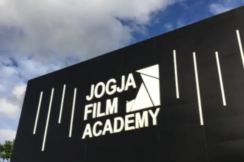 Beasiswa Dian Sastro untuk Perempuan Kuliah Film: Syarat dan Benefit