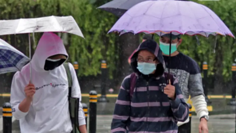 BMKG Prakirakan Hujan Ringan Guyur Jakarta Sore Ini, Warga Diminta Waspada
