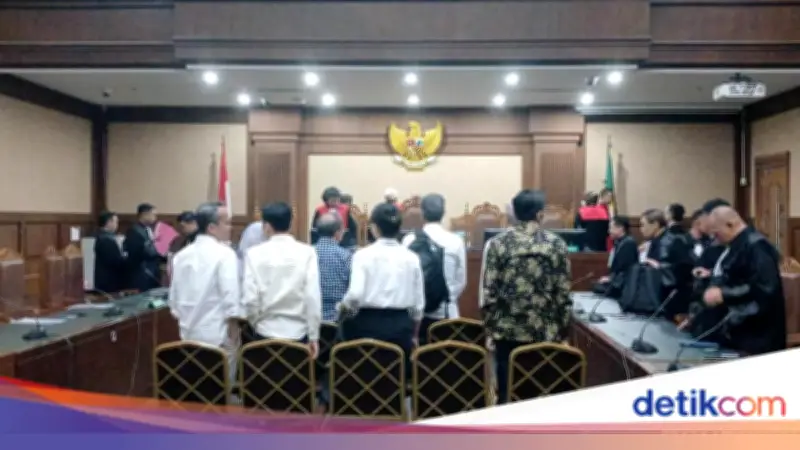 Bobby 'Sultan' Kemnaker Akui Pakai Uang Pemerasan K3 untuk Beli 37 Kendaraan Mewah