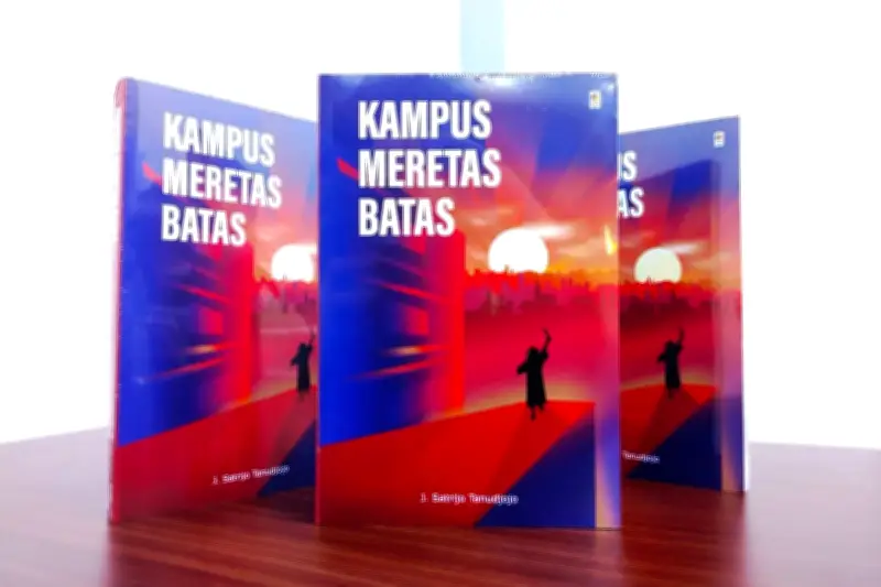 Buku Kampus Meretas Batas: Menyelaraskan Pendidikan Tinggi dan Realitas Dunia