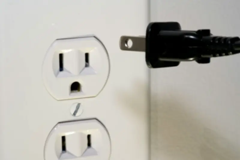 Cara Mudah Hemat Energi dan Tingkatkan Keamanan Rumah: Cabut Kabel Elektronik