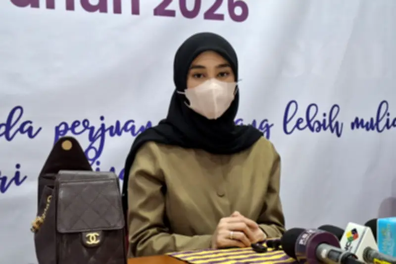 Clara Shinta Gugat Cerai Alex Assad, Tak Tuntut Harta Gana-Gini