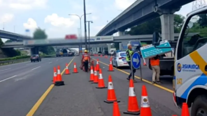 Contraflow di Tol Jakarta-Cikampek Dihentikan, Lalu Lintas Kembali Normal