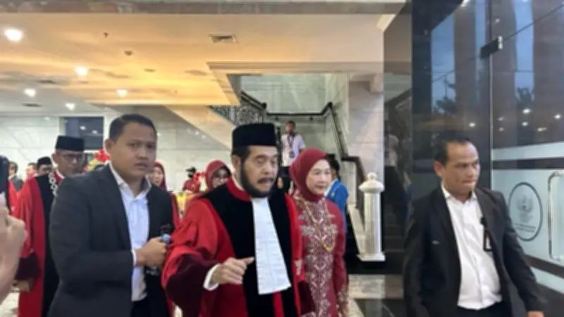 Detik-Detik Anwar Usman Tumbang Usai Kirab Purnabakti di Gedung MK, Kondisi Lemah Diduga Kelelahan