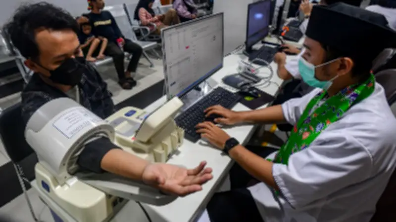 Dokter Ribka Tetap Bertugas di Puskesmas Meski ASN WFH, Ini Alasan dan Tantangannya