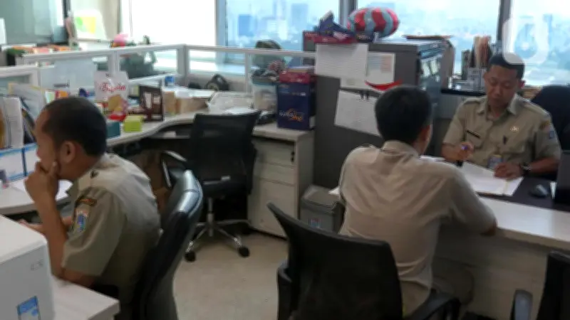 DPR Kritik Kebijakan WFH Setiap Jumat: Khawatir Jadi Long Weekend dan Turunkan Produktivitas