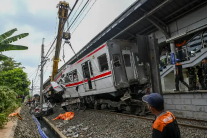 DPR Minta Penanganan Korban Kecelakaan Kereta Api di Bekasi Timur Dilakukan Menyeluruh