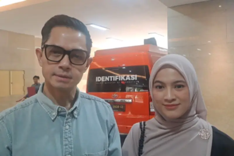 Dude Harlino dan Alyssa Soebandono Penuhi Panggilan Bareskrim Polri Terkait Kasus DSI
