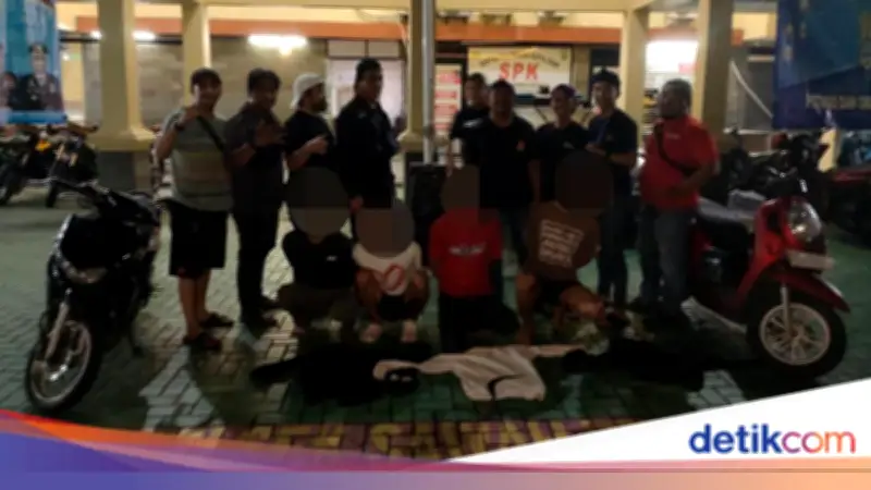 Empat Begal Rampas Motor dan HP di Jakpus Ditangkap Polisi